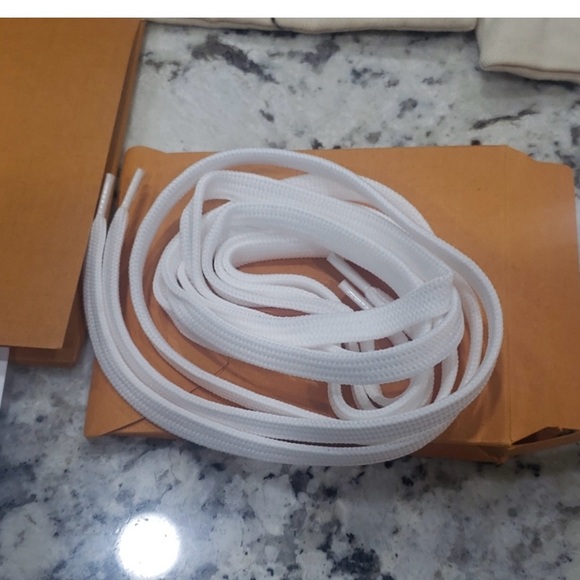 Louis Vuitton Run Away Sneakers - Picture 3 of 6